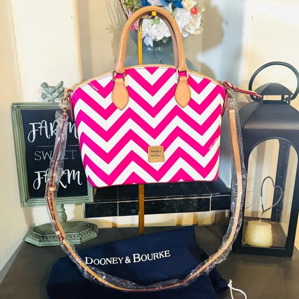 Dooney & Bourke like new